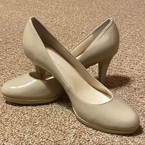 Anne Klein nude pumps